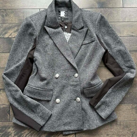 Emmy Deveaux Two Piece Suit - new with tags - Picture 2 of 4